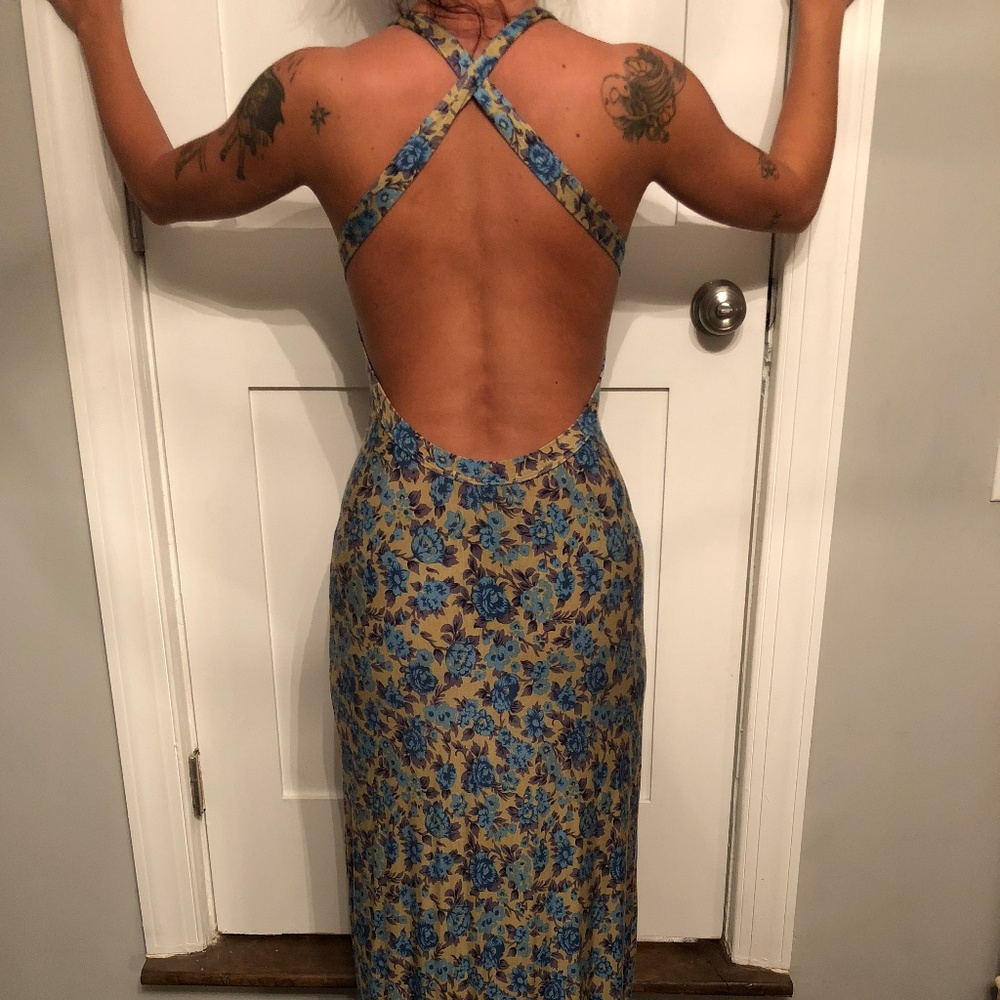 Novella Royale Backless Floral Maxi Dress
